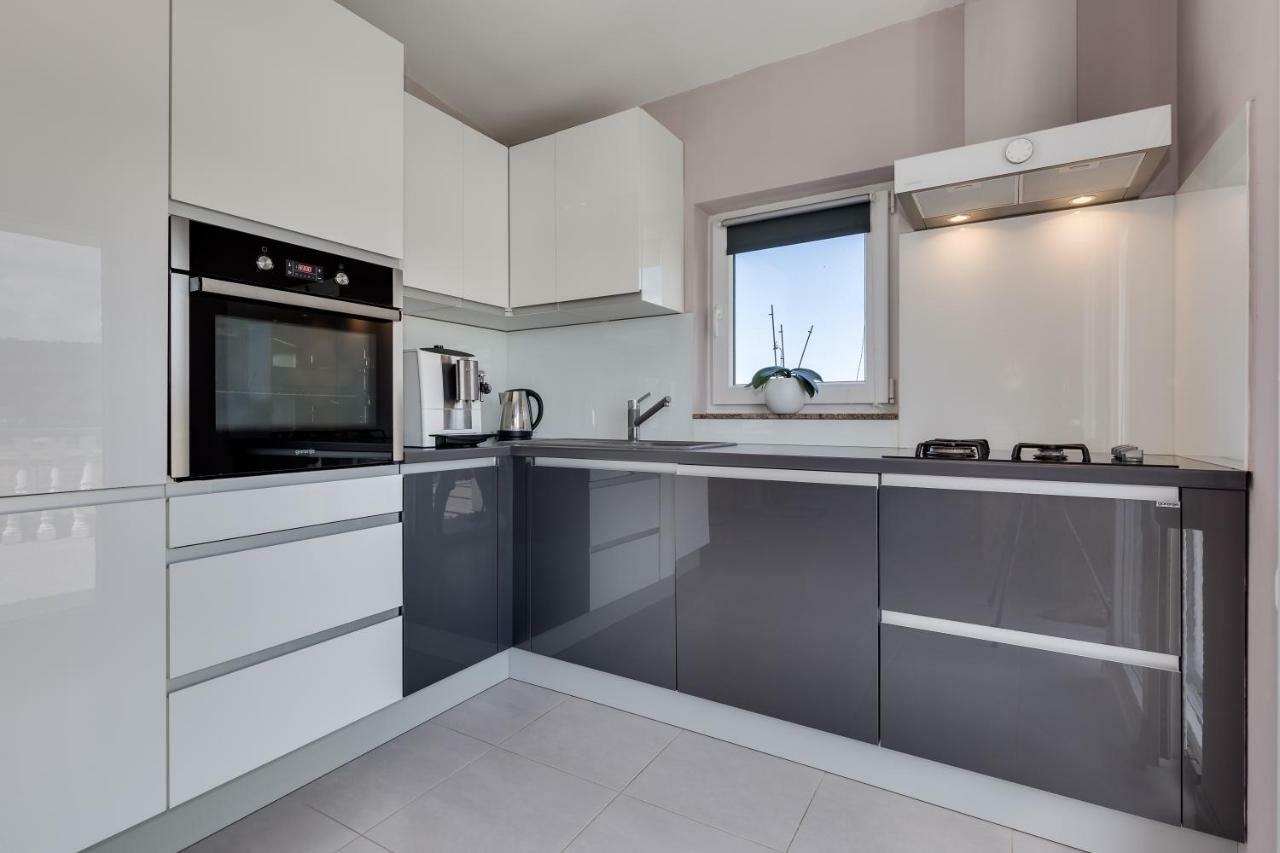 Modern And Spacious Apartment Bibinje Exterior foto